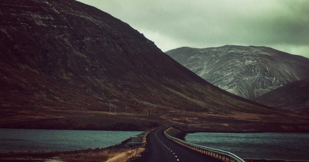 精准滋养：滴灌技术如何重塑现代农业的节水蓝图