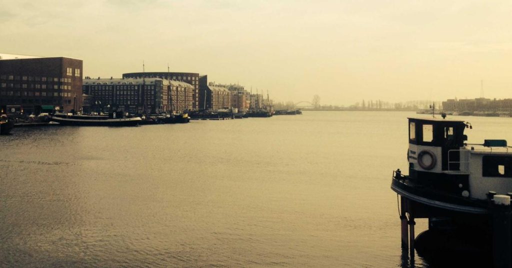 精准滋养：现代滴灌技术如何重塑农业与生态